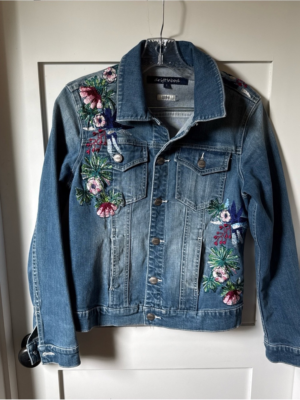 Driftwood Denim Jacket Womens S Geena Embroidered Floral Trucker Boho Festival